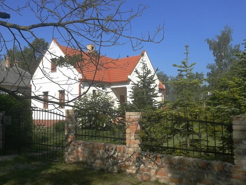 Park Vendégház Herend Exterior foto