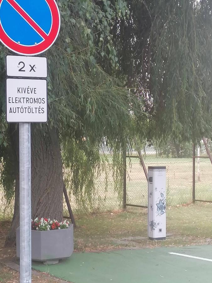 Park Vendégház Herend Exterior foto